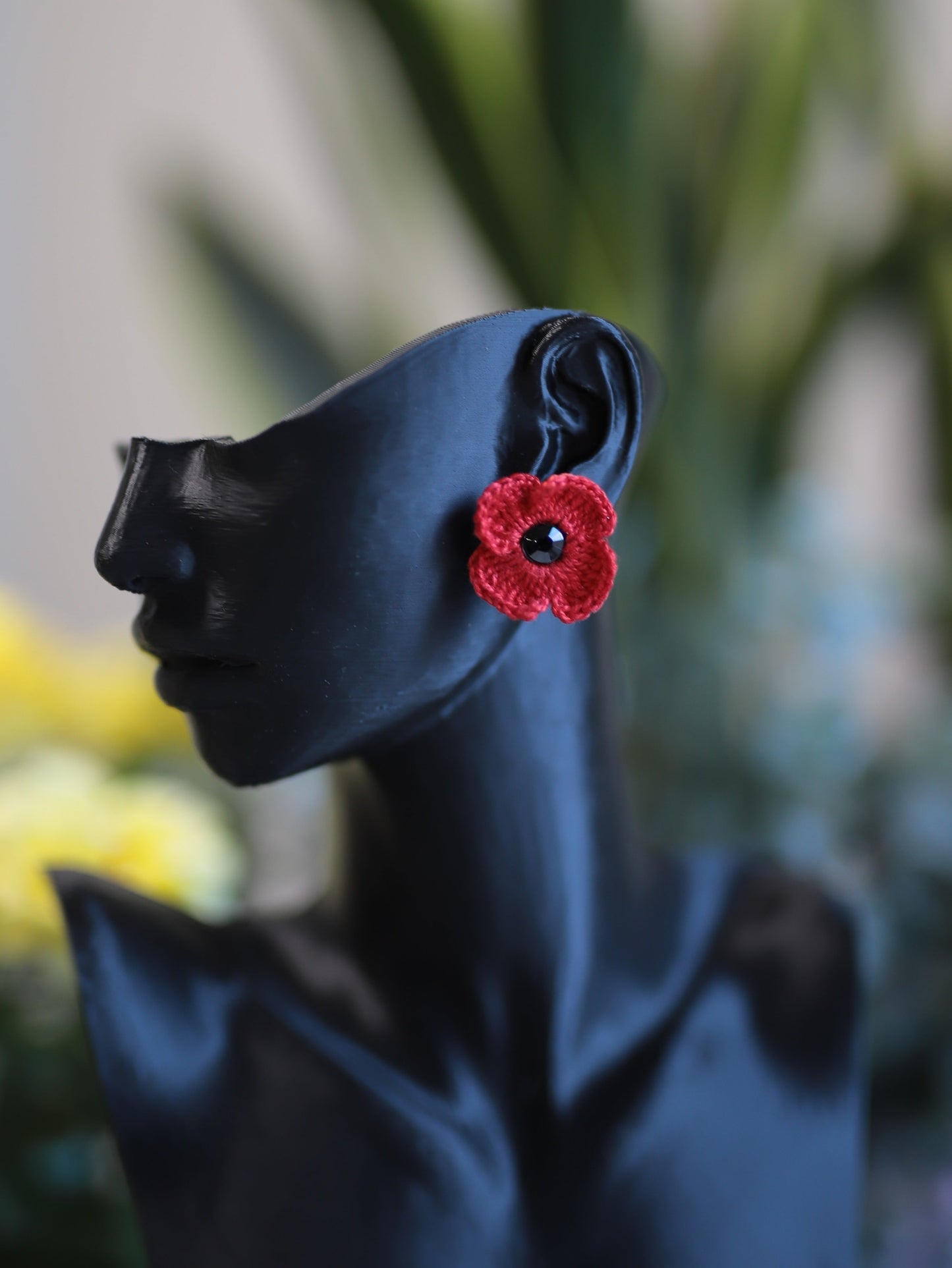 Poppy stud earrings