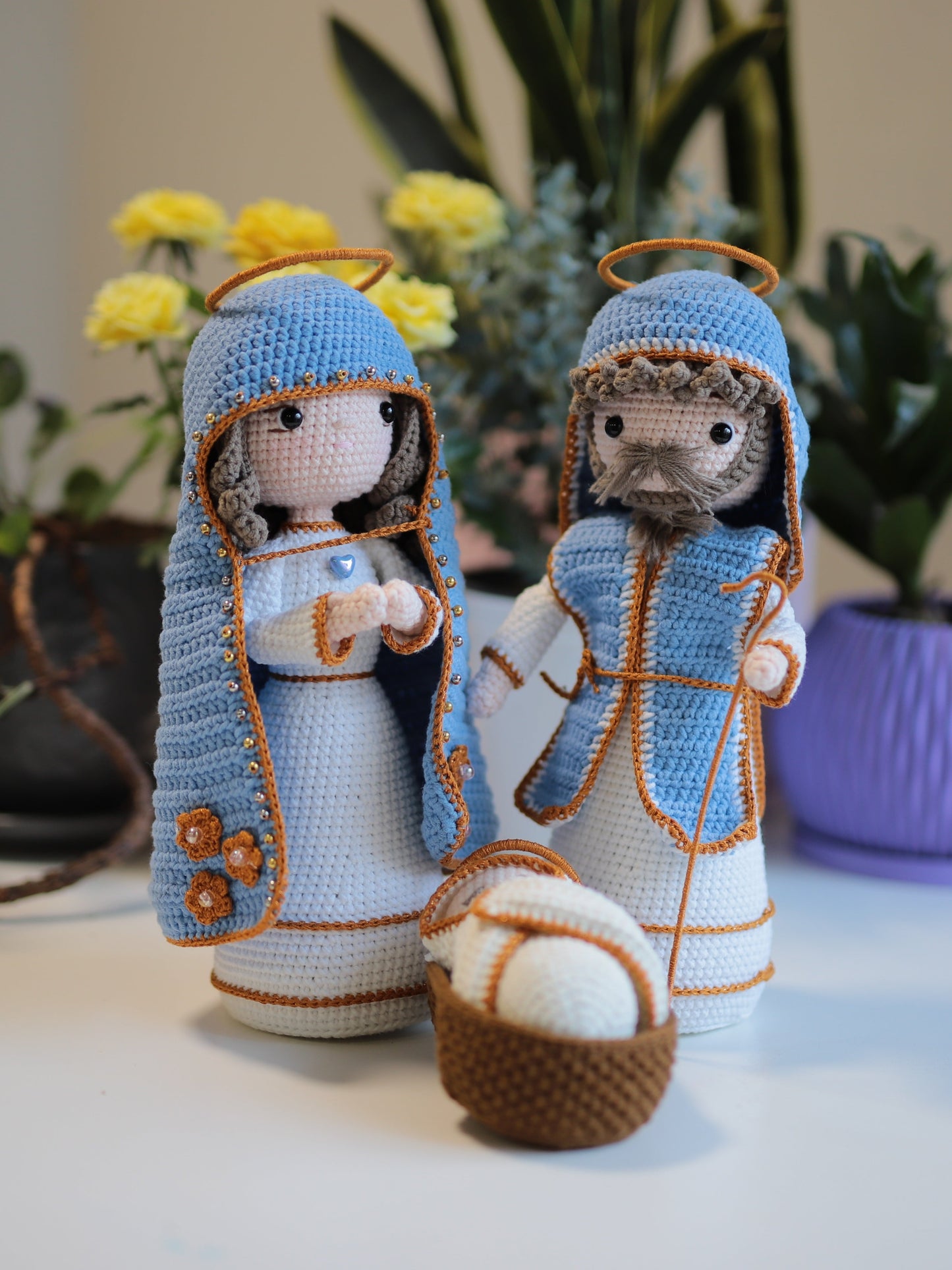 Nativity set